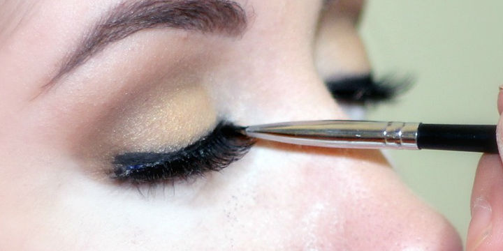 Maquillaje para pieles sensibles en Carethy.es