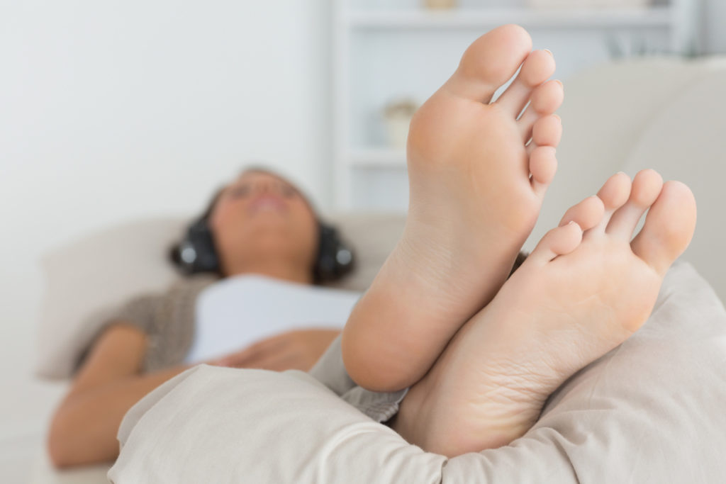 relajar los pies
