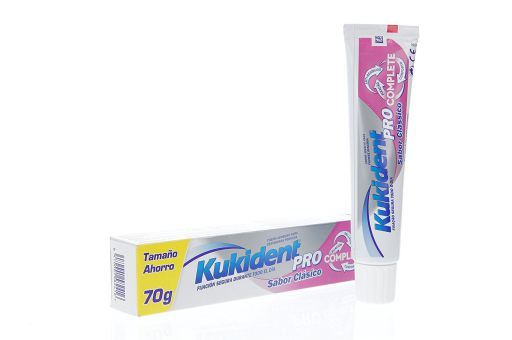 Kukident Complete Pro Clasico Tama&ntilde;o ahorro